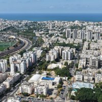 כתבה במאקו- נווה עופר מול מרכז ת"א: פער המחירים